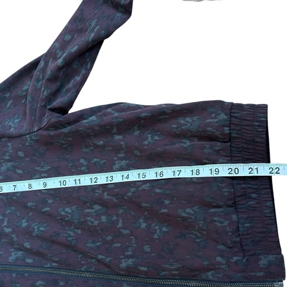 Kit and Ace Silk Nylon Reversible Bomber Jacket- size 8 - Picture 11 of 13